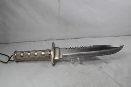 Gordon Stainless steel tactical/survival knife. Fixed 8.5" blade. has survival compass, etc in