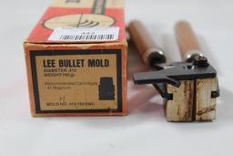 One Lee wood handle single cavity bullet mold 195 gr SWC, .410 Used in box.