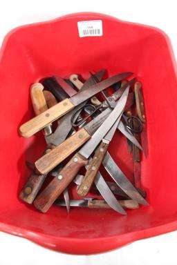 Miscellaneous kitchen knives. Used.