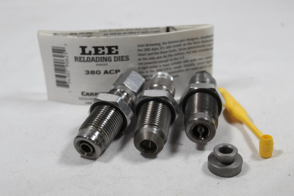 Lee 3 die carbide set for 380 auto with shell holder. Used, in good condition.