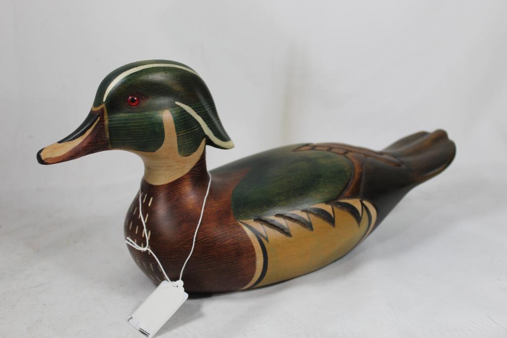 Wood duck decoy of a Wood Duck. By Tom Taber.