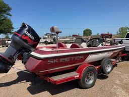 Skeeter Bass Boat 2001 Model with Yamaha V Max 150hp motor 2001 model. 18.5' length. Has Minn Kota