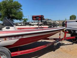 Skeeter Bass Boat 2001 Model with Yamaha V Max 150hp motor 2001 model. 18.5' length. Has Minn Kota