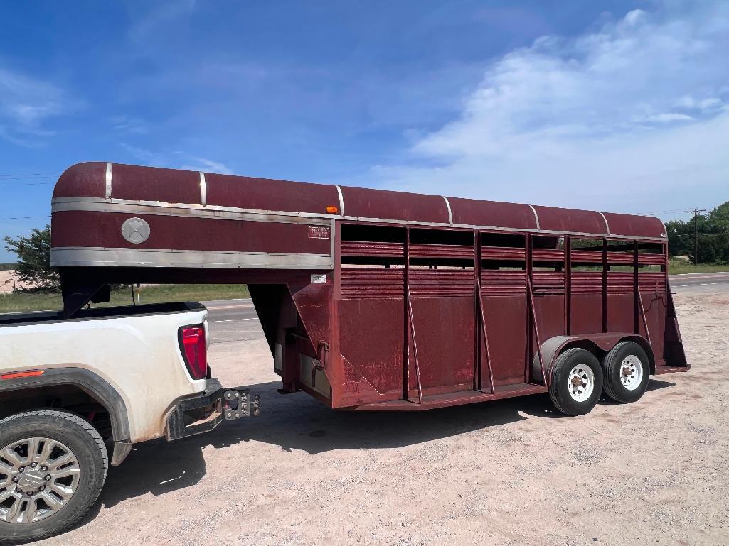 16' Gooseneck stock trailer rubber mats & good tires. NO TITLE