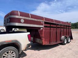 16' Gooseneck stock trailer rubber mats & good tires. NO TITLE