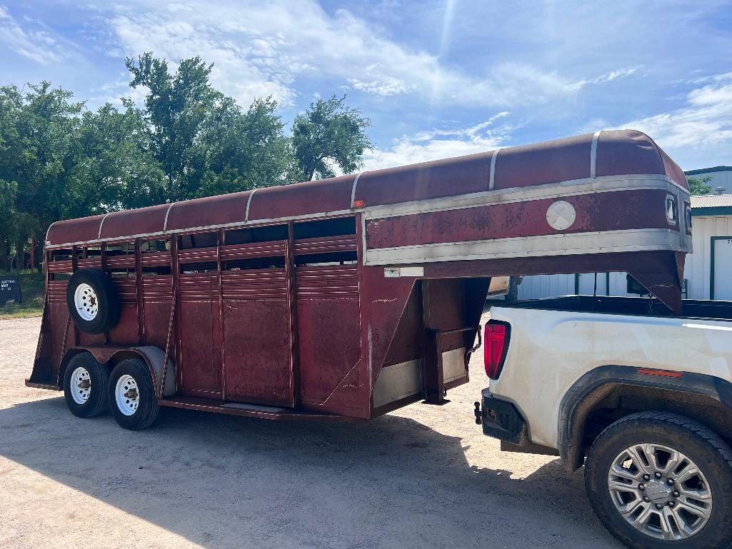16' Gooseneck stock trailer rubber mats & good tires. NO TITLE