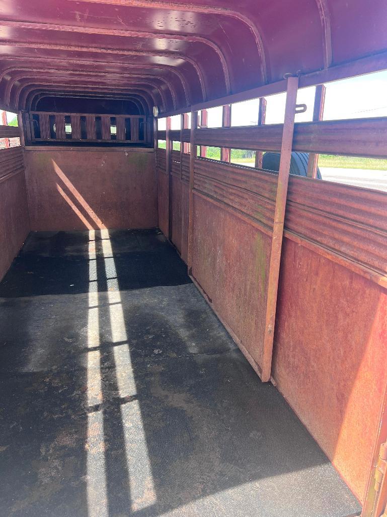 16' Gooseneck stock trailer rubber mats & good tires. NO TITLE