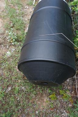 Plastic barrel deer feeder with legs,