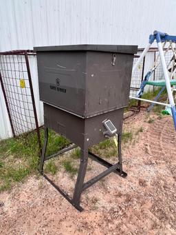 Game Winner freestanding automatic deer feeder