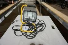 One floor Halogen work lamp.