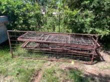 15 4'-6' wire panels with frame. Sell as one money.