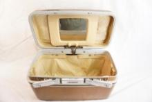 Small Samsonite overnight case