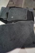 Carpet floor mats for Land Rover. Look new.