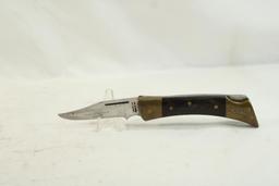 Case 1976 shark tooth folding pocket knife with 3.5" blade