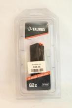 One Taurus 10 round 40 S&W magazine. In package.