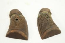 Set of S&W old style grips