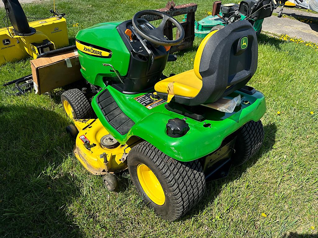 JOHN DEERE X360 RIDING MOWER