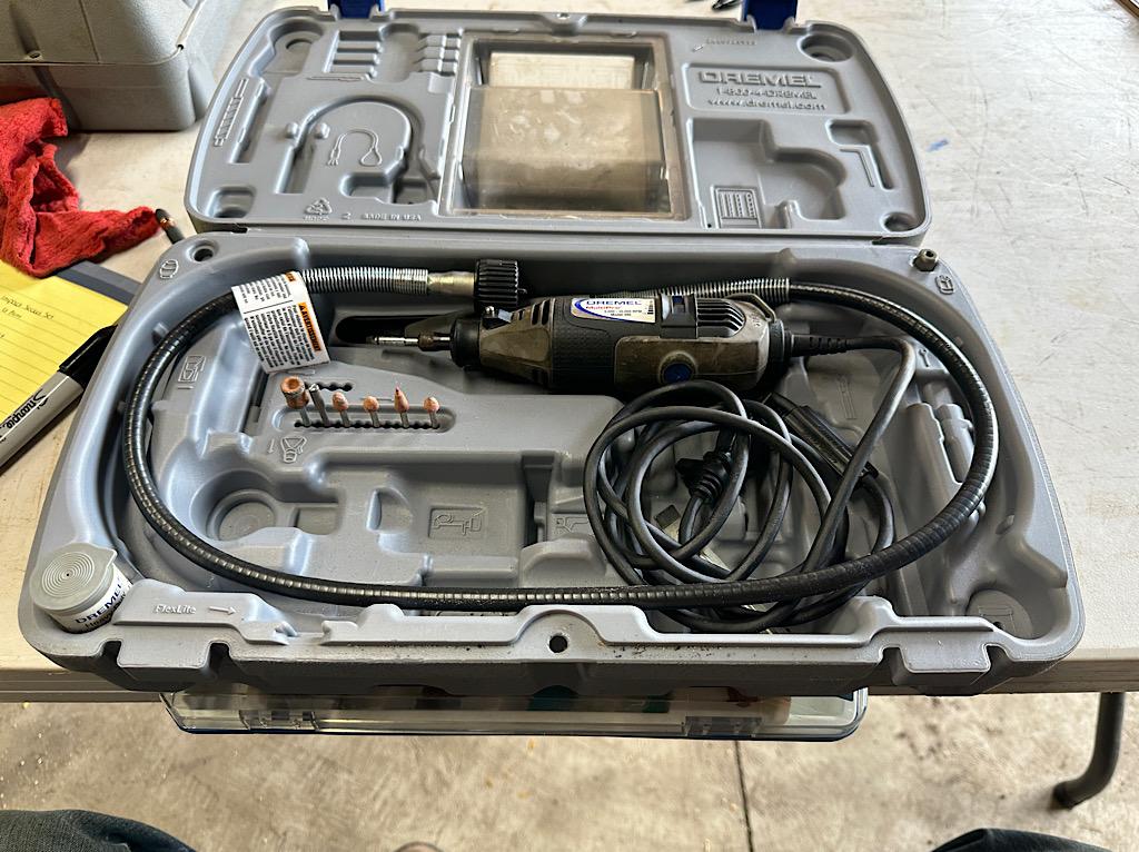 DREMEL TOOL SET
