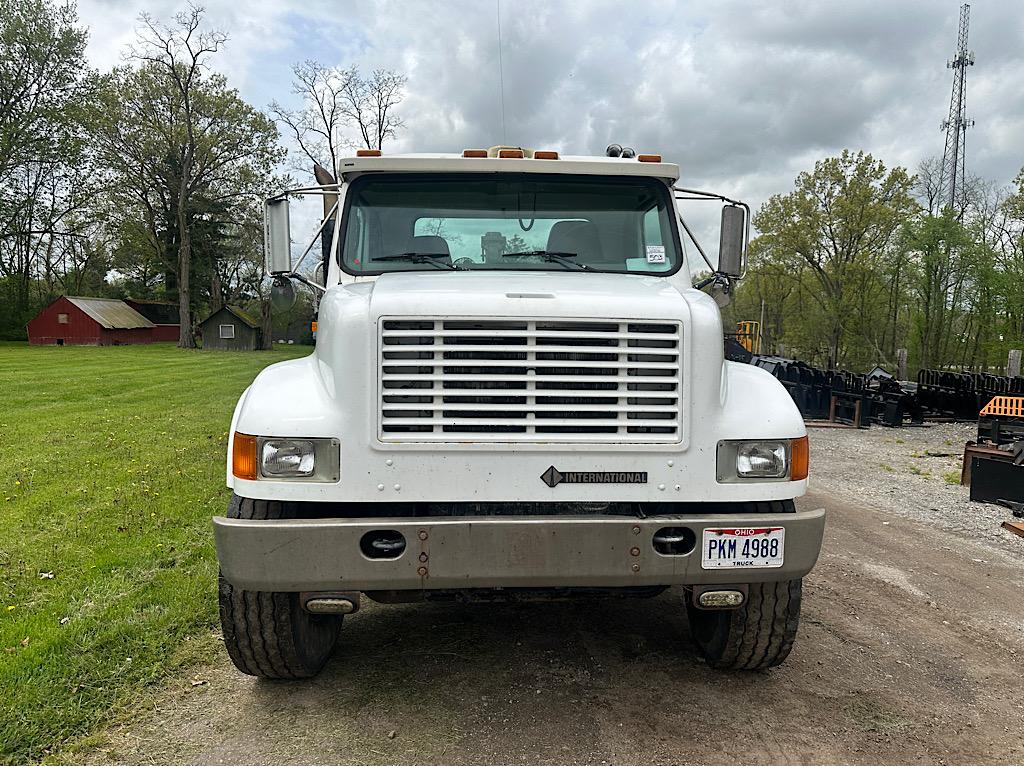 2000 INTERNATIONAL 4900 6x4