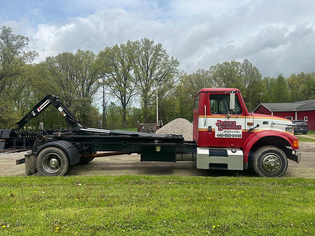 1996 INTERNATIONAL 4700LP