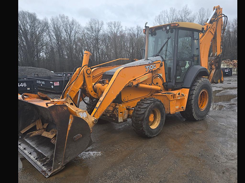 JOHN DEERE 710G BACKHOE