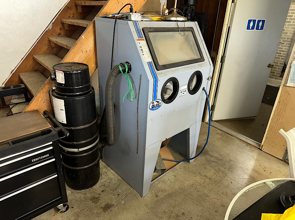 BLAST SANDBLAST CABINET