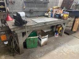 WORK BENCH WITH VICE