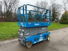 GENIE GS-3246 SCISSOR LIFT