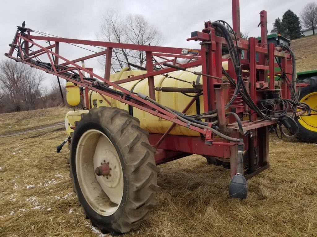 Hardi 1000-gallon pull-type Sprayer