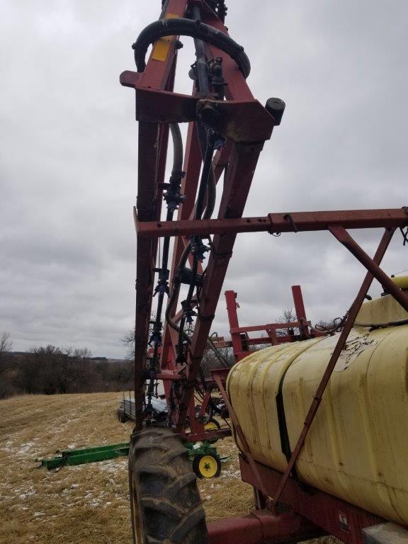 Hardi 1000-gallon pull-type Sprayer