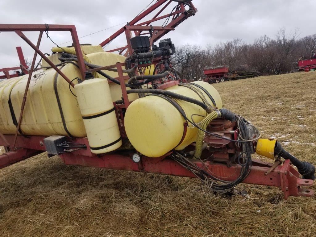 Hardi 1000-gallon pull-type Sprayer