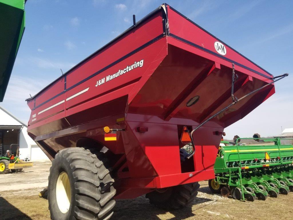 J&M 1000-20 Grain Cart