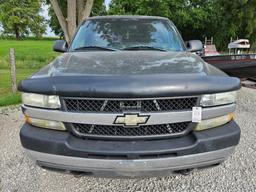 2002 Chevy 2500HD Regular Cab 4X4 Pickup