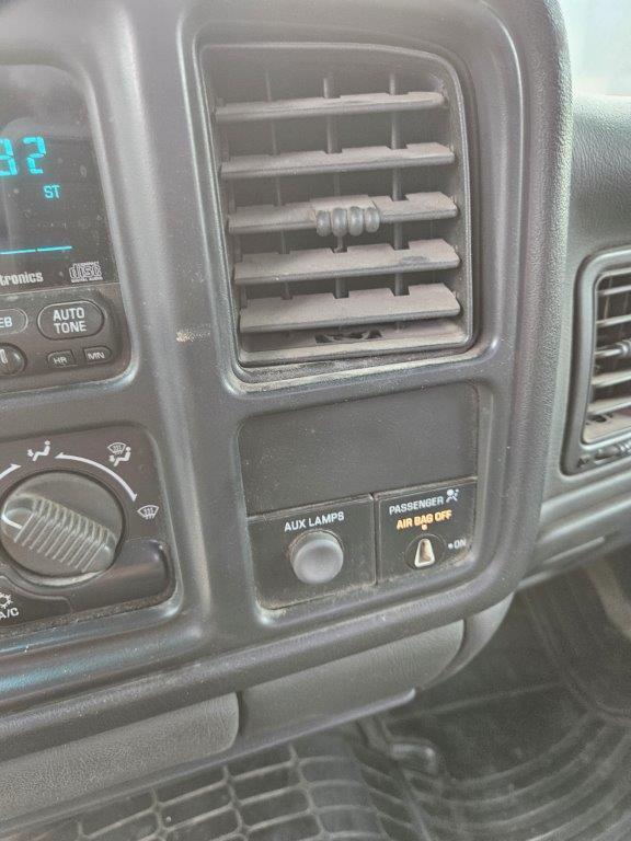 2002 Chevy 2500HD Regular Cab 4X4 Pickup