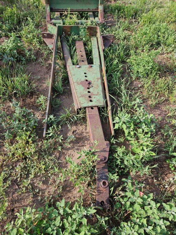 JD 534 9' Dozer Blade