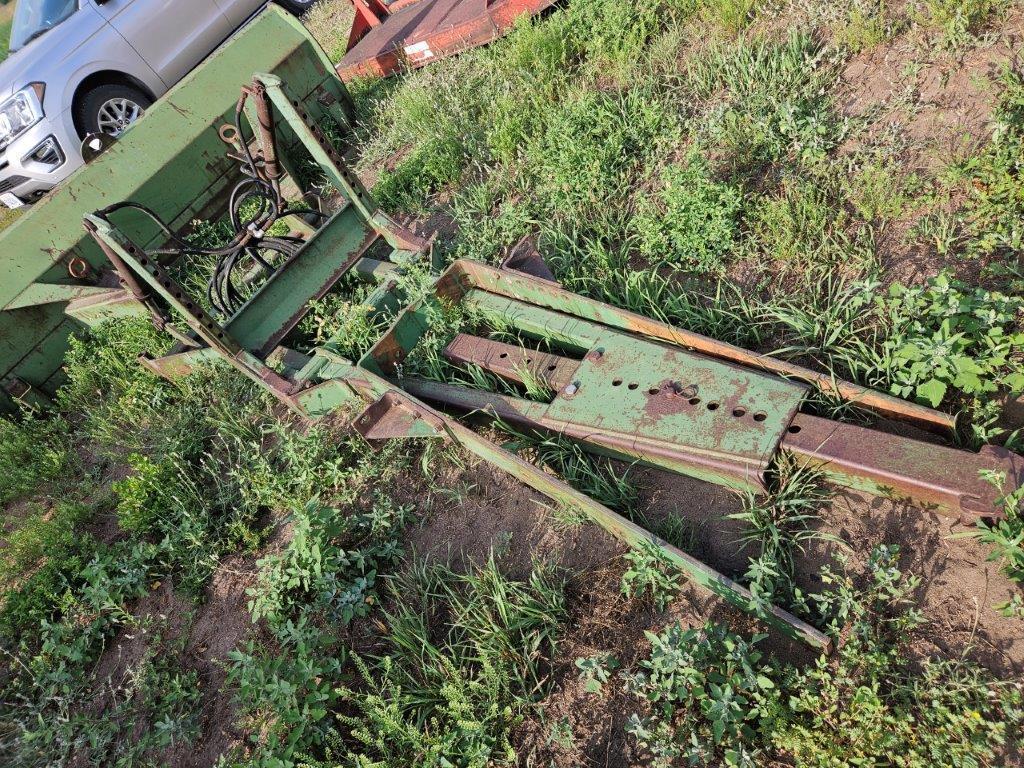 JD 534 9' Dozer Blade