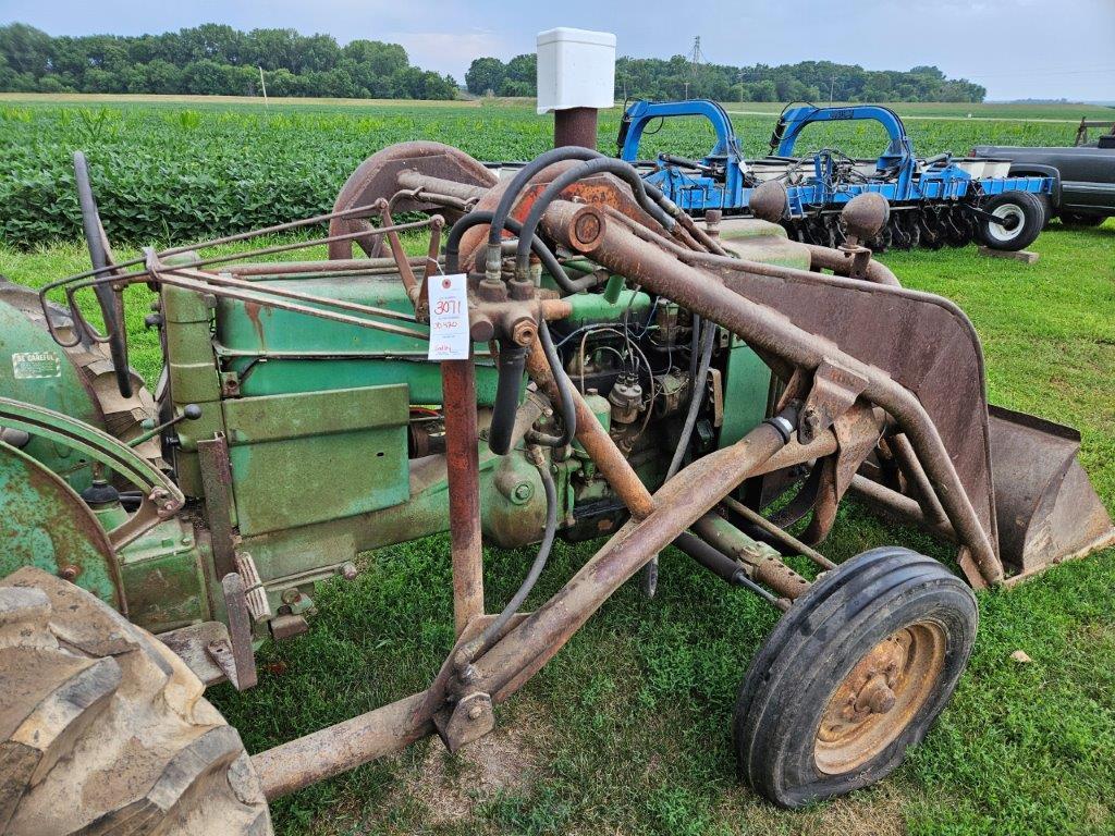 John Deere 420 Tractor