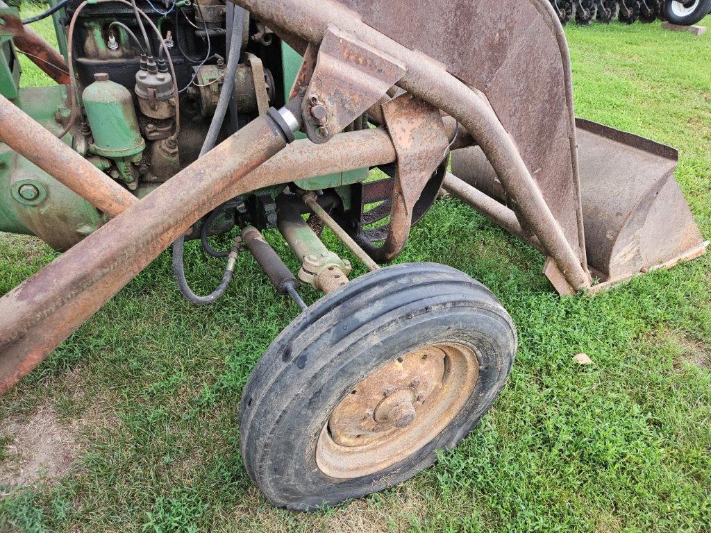 John Deere 420 Tractor