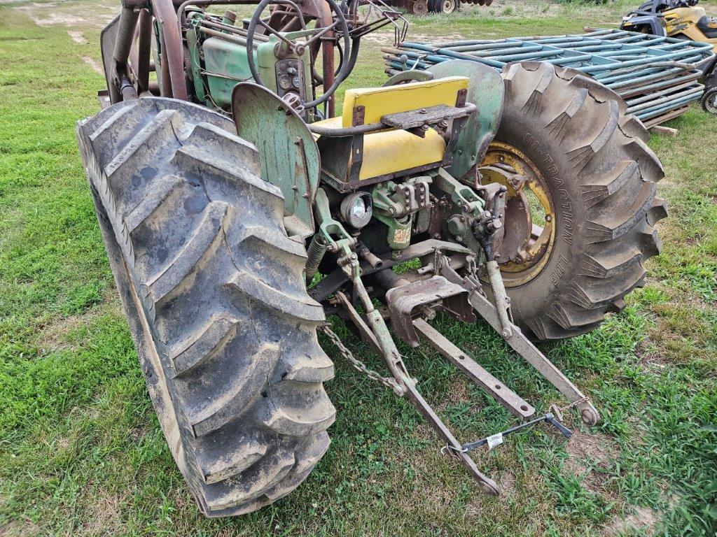 John Deere 420 Tractor