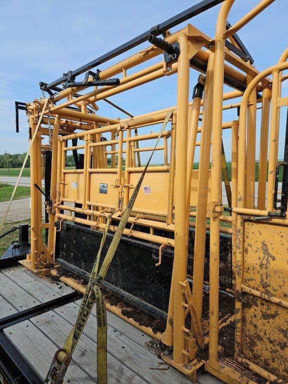 For-Most 450 Cattle Chute System