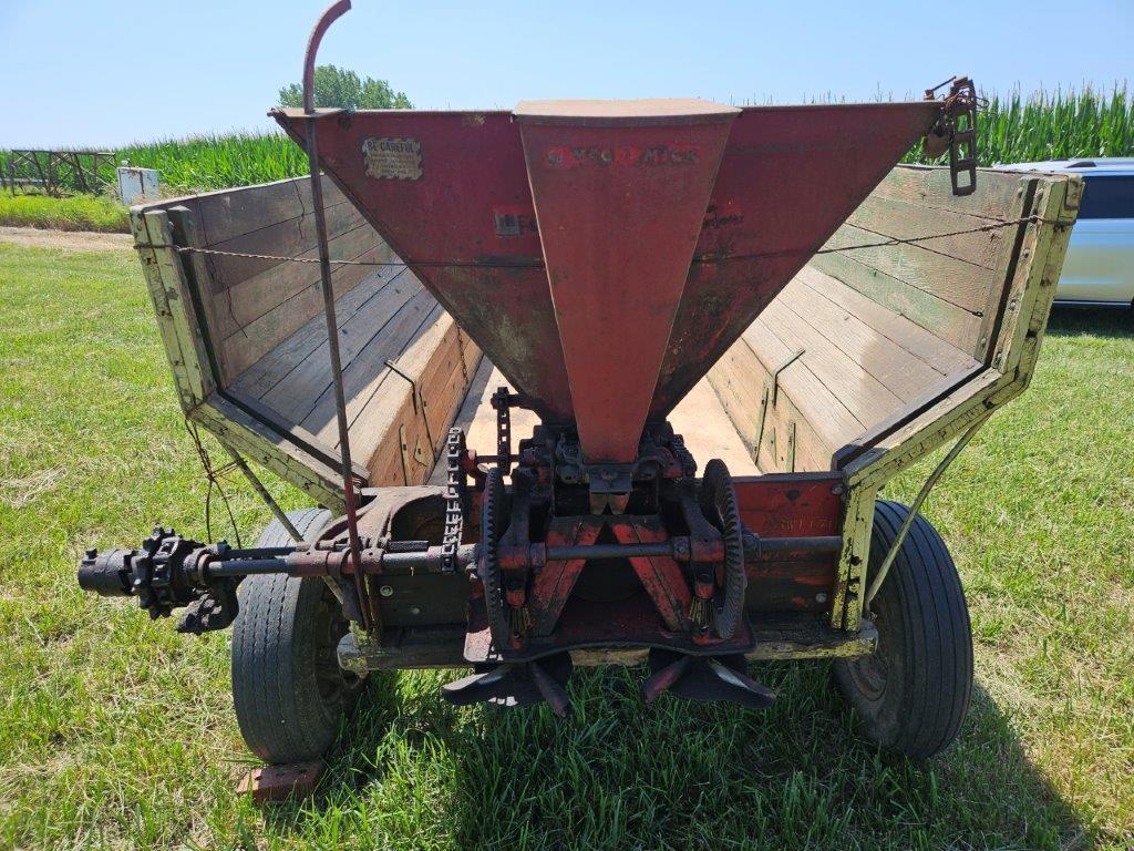 McCormick Flare Box Wagon