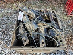 Yetter 2968 planter fertilizer units w/ knives