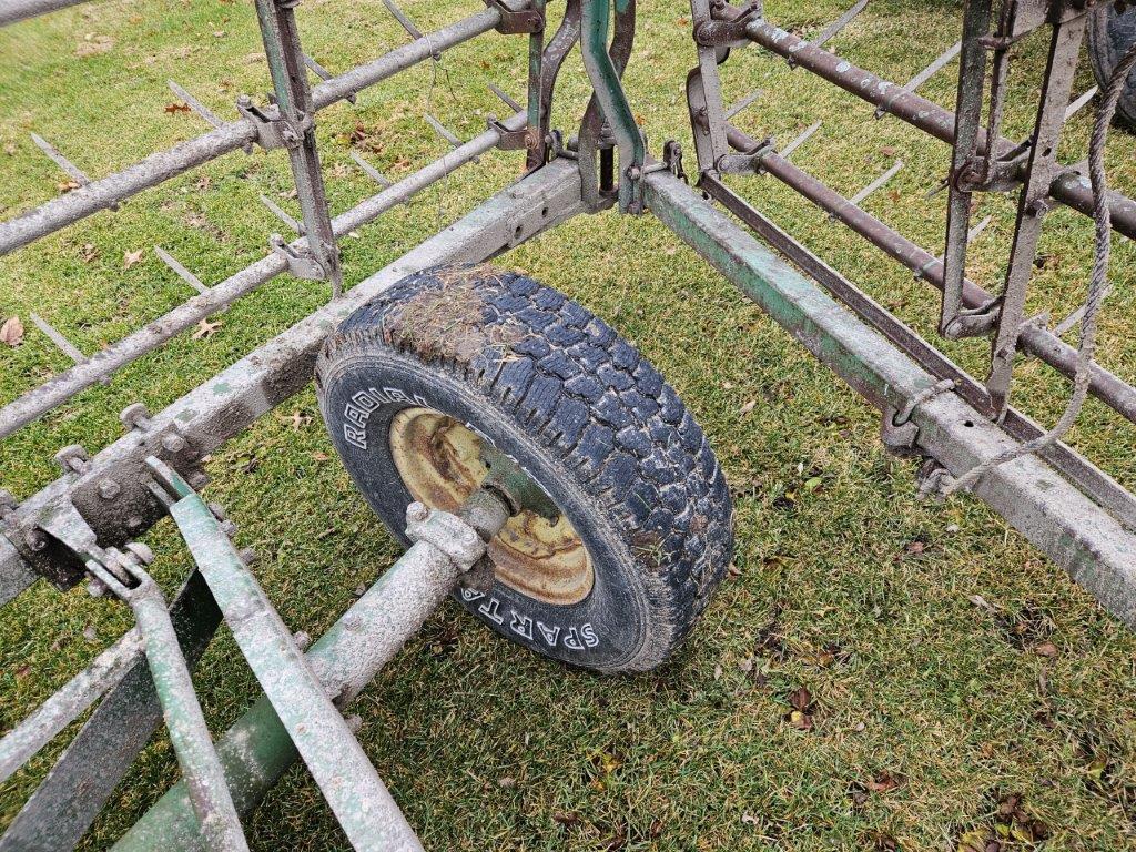 John Deere 4 section Harrow on hyd cart