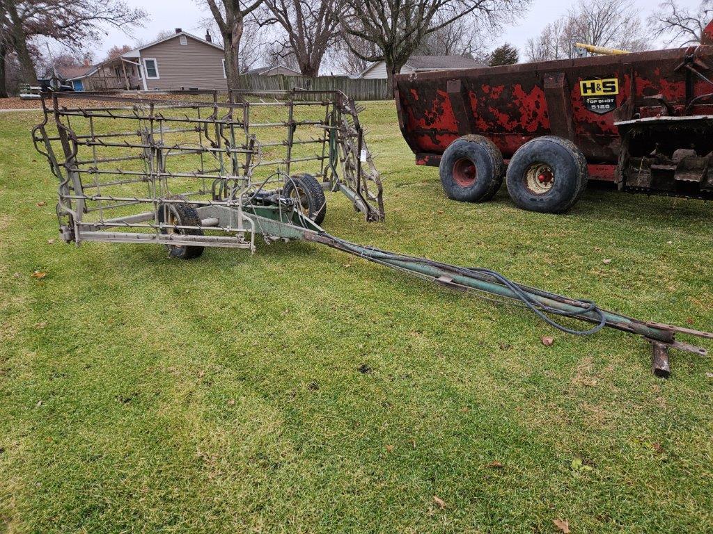 John Deere 4 section Harrow on hyd cart