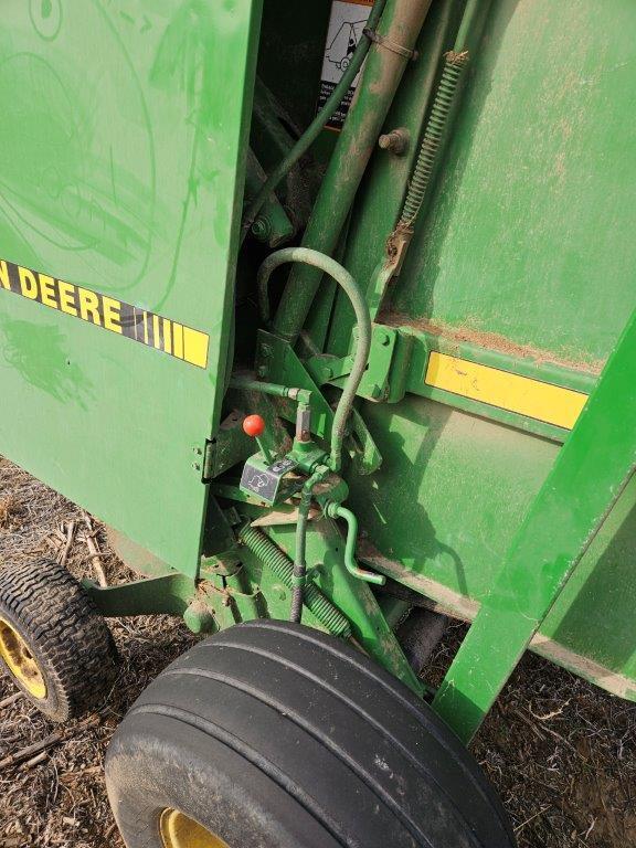 JD 535 Round Baler