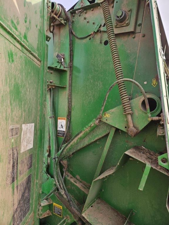 JD 535 Round Baler