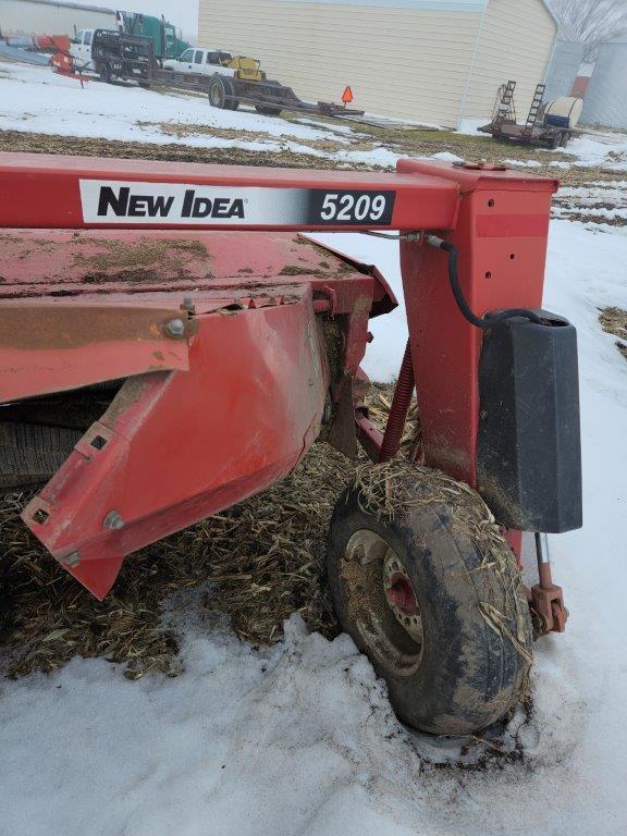 New Idea 5209 Mower Conditioner