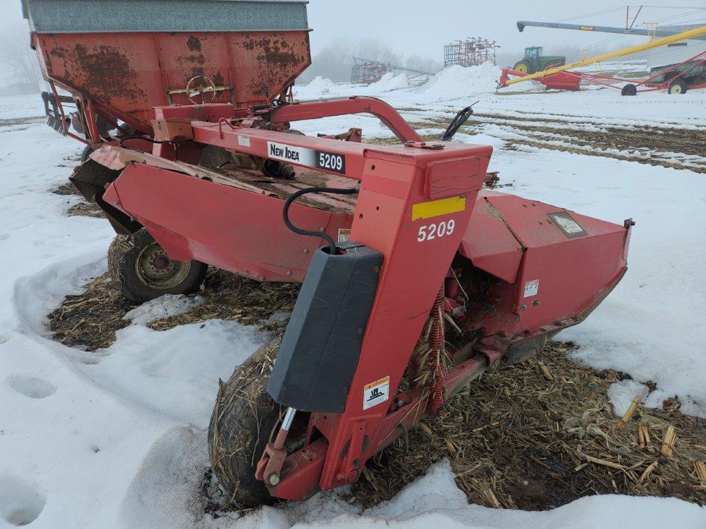 New Idea 5209 Mower Conditioner