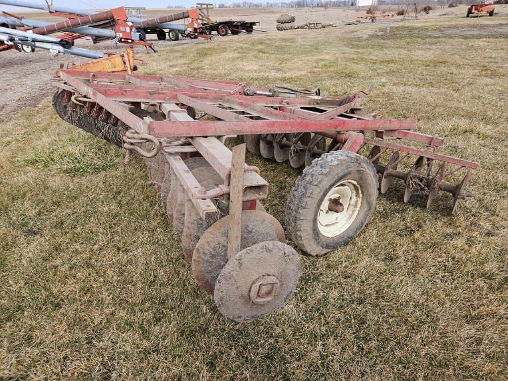 IH 37 12' Wheel Disk