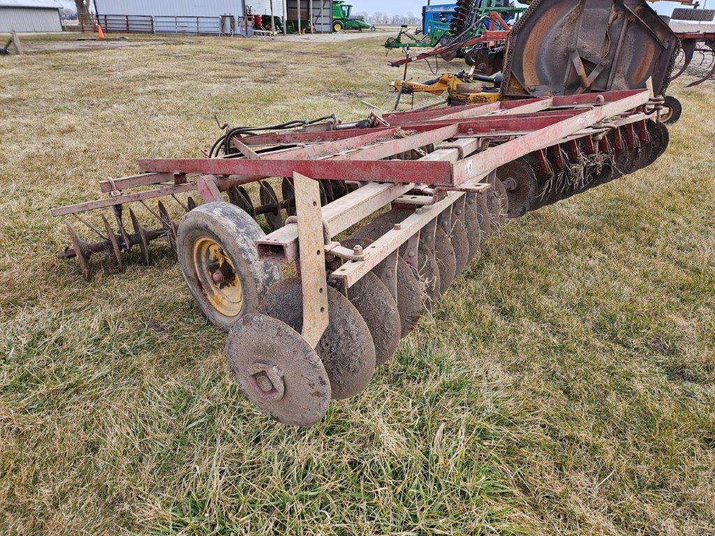 IH 37 12' Wheel Disk